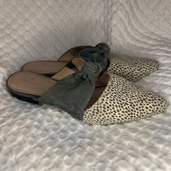 Caslon Women’s Bow Slip-On Mules Size 7M Suede & Animal Print Pointed Toe Flats - Picture 2 of 7